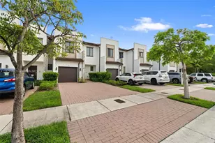 403 NE 212th St, Miami, FL 33179 - Photo 2