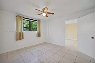 1673 Bay Rd, Miami Beach, FL 33139 - Photo 10