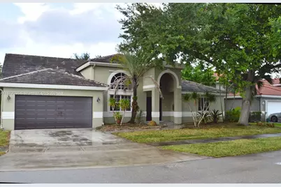 20133 NW 9th Ct, Pembroke Pines, FL 33029 - Photo 2