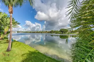 873 NE 195th St, Miami, FL 33179 - Photo 44