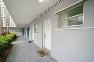 873 NE 195th St, Miami, FL 33179 - Photo 34