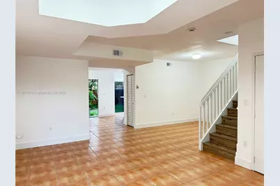 10170 SW 88th St #305, Miami, FL 33176 - Photo 2