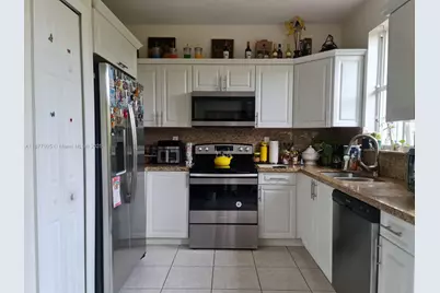 13827 SW 274th Ter, Homestead, FL 33032 - Photo 4