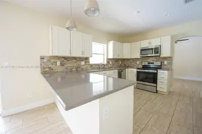 18370 SW 292nd St #18370, Homestead, FL 33030 - Photo 6