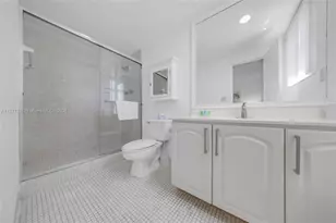 3901 S Ocean Dr, Hollywood, FL 33019 - Photo 24
