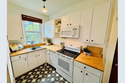 3224 Biscayne Blvd #C3, Miami, FL 33137 - Photo 2