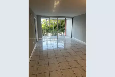 1780 NE 191st St #410-2, Miami, FL 33179 - Photo 4