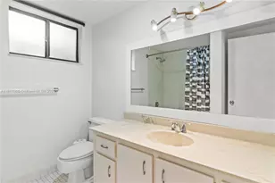 481 Ives Dairy Rd, Miami, FL 33179 - Photo 16