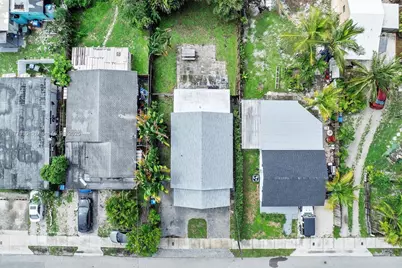 660 NE 32nd St, Oakland Park, FL 33334 - Photo 18