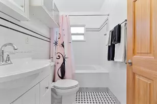 660 NE 32nd St, Oakland Park, FL 33334 - Photo 10