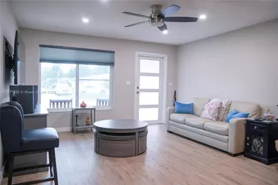 4401 NW 45th St, Tamarac, FL 33319 - Photo 4