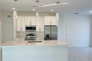 2910 Flora Ave N, Lehigh Acres, FL 33971 - Photo 10
