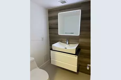 2801 NE 183rd St #1909W, Aventura, FL 33160 - Photo 8