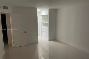 2801 NE 183rd St, Aventura, FL 33160 - Photo 14