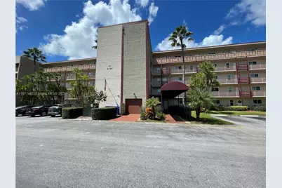 2106 S Cypress Bend Dr #107, Pompano Beach, FL 33069 - Photo 1