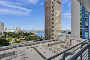 325 S Biscayne Blvd, Miami, FL 33131 - Photo 14