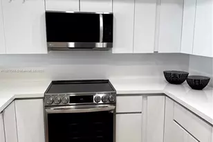 520 Brickell Key Dr, Miami, FL 33131 - Photo 4