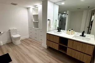 520 Brickell Key Dr, Miami, FL 33131 - Photo 44