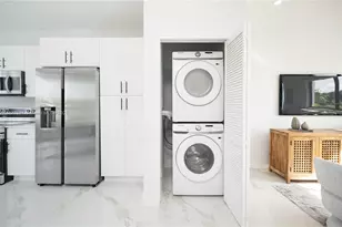 238 NW 2nd St, Florida City, FL 33034 - Photo 12