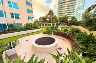 300 South Pointe Dr, Miami Beach, FL 33139 - Photo 44