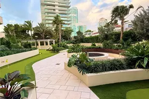 300 South Pointe Dr, Miami Beach, FL 33139 - Photo 46