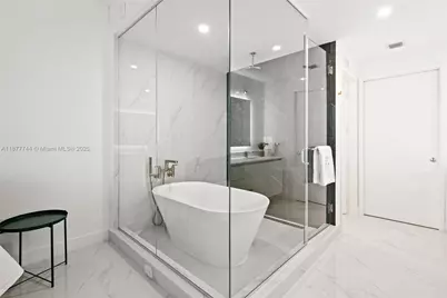 700 NE 24th St #3404, Miami, FL 33137 - Photo 20