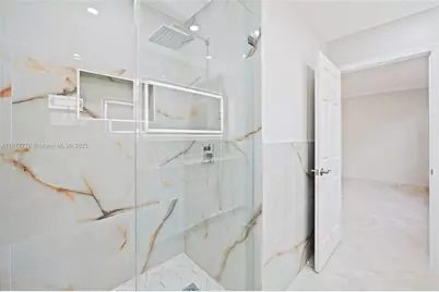 3203 W 70th Ter, Hialeah, FL 33018 - Photo 16