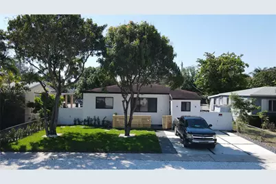 150 NE 169th Ter, North Miami Beach, FL 33162 - Photo 1
