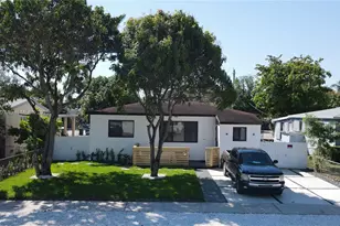 150 NE 169th Terrace, North Miami Beach, FL 33162 - Photo 1