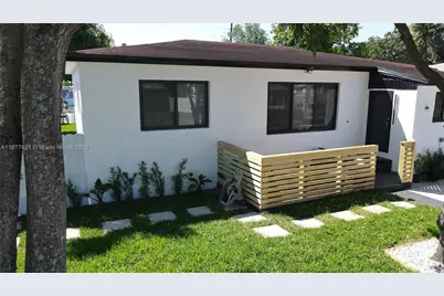 150 NE 169th Ter, North Miami Beach, FL 33162 - Photo 4