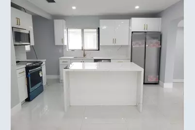 150 NE 169th Ter, North Miami Beach, FL 33162 - Photo 12