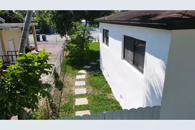 150 NE 169th Ter, North Miami Beach, FL 33162 - Photo 52