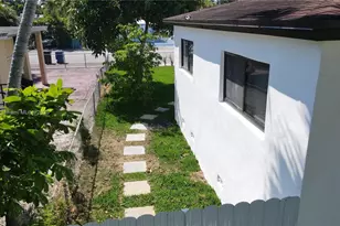 150 NE 169th Terrace, North Miami Beach, FL 33162 - Photo 52