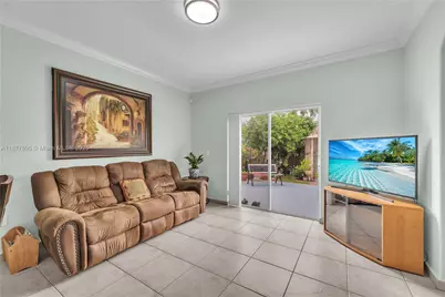 8934 NW 164th St, Miami Lakes, FL 33018 - Photo 12