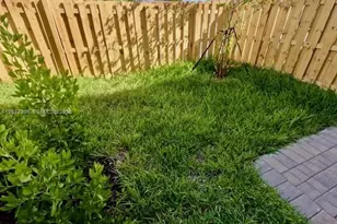 12517 NW 23rd Pl, Miami, FL 33167 - Photo 28