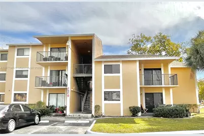 251 W Palm Cir W #206, Pembroke Pines, FL 33025 - Photo 14