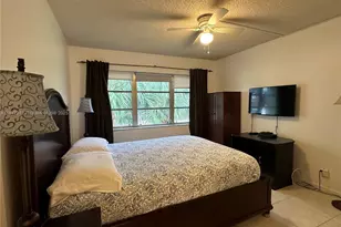 8901 E Hollybrook Blvd, Pembroke Pines, FL 33025 - Photo 20