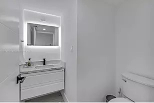 2555 Collins Ave, Miami Beach, FL 33140 - Photo 28