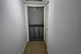 7820 S Colony Cir S, Tamarac, FL 33321 - Photo 4