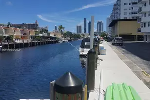 3545 NE 166th St, North Miami Beach, FL 33160 - Photo 20