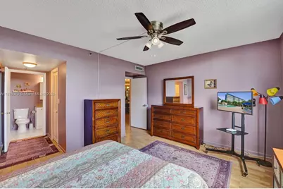 4001 Hillcrest Dr #403, Hollywood, FL 33021 - Photo 32