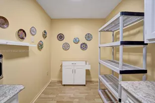 4001 Hillcrest Dr, Hollywood, FL 33021 - Photo 20