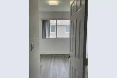5725 NW 114th Path #106, Doral, FL 33178 - Photo 12