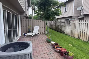12204 NW 36th Pl, Sunrise, FL 33323 - Photo 14