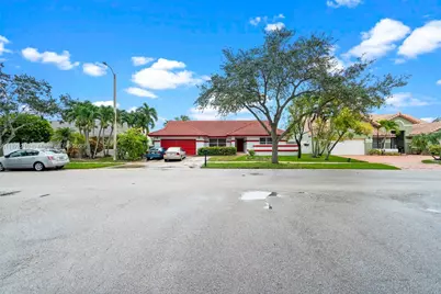 1101 NW 162nd Ave, Pembroke Pines, FL 33028 - Photo 26