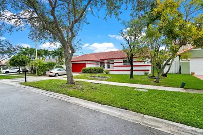 1101 NW 162nd Ave, Pembroke Pines, FL 33028 - Photo 16