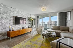 21055 NE Yacht Club Dr, Aventura, FL 33180 - Photo 22