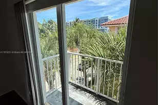 2082 NE 167th St, North Miami Beach, FL 33162 - Photo 16