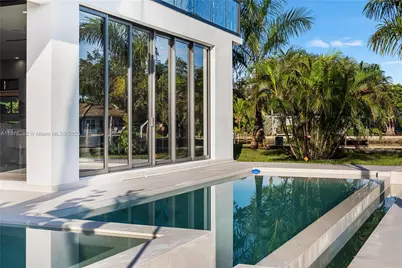 2033 NE 22nd St, Wilton Manors, FL 33305 - Photo 42