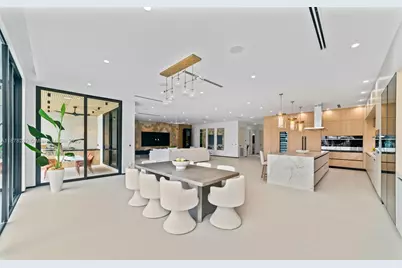 2033 NE 22nd St, Wilton Manors, FL 33305 - Photo 16